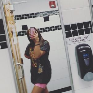 Meet your Posher, Kayla